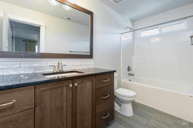 2641 N Whitebird Place, Meridian, ID 83646
