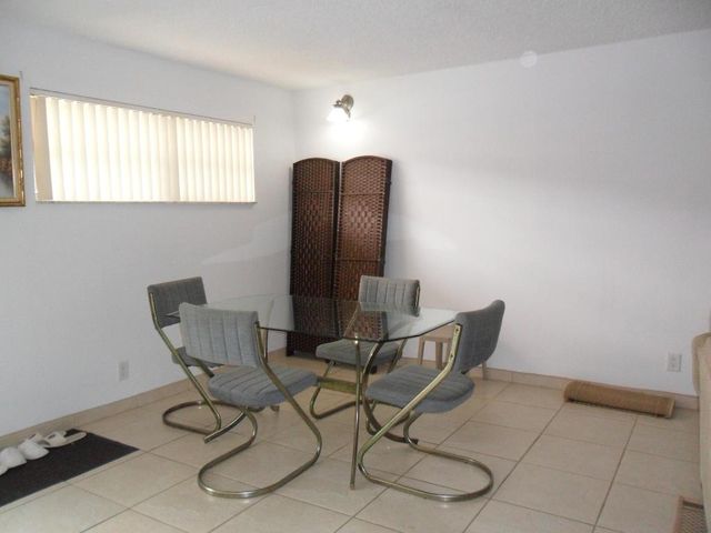 681 S Hollybrook Drive 105, Pembroke Pines, FL 33025