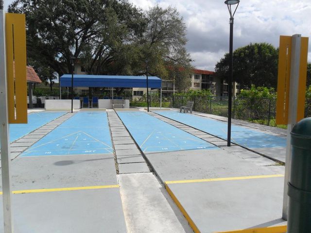 681 S Hollybrook Drive 105, Pembroke Pines, FL 33025