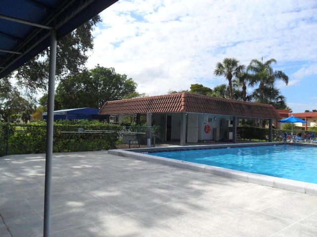 681 S Hollybrook Drive 105, Pembroke Pines, FL 33025