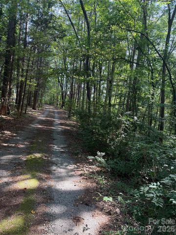 202 Horseshoe Lake Road, Mount Holly, NC 28120