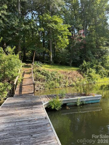 202 Horseshoe Lake Road, Mount Holly, NC 28120