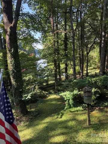 202 Horseshoe Lake Road, Mount Holly, NC 28120