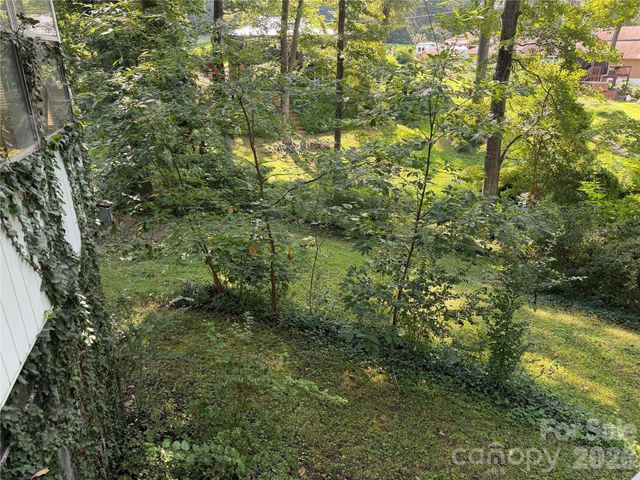 202 Horseshoe Lake Road, Mount Holly, NC 28120