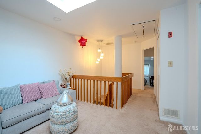 1088 Schmidt Lane, North Brunswick, NJ 08902