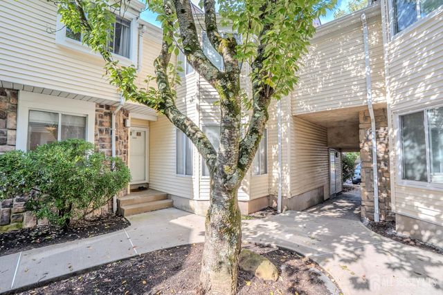 1088 Schmidt Lane, North Brunswick, NJ 08902