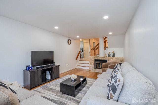 1088 Schmidt Lane, North Brunswick, NJ 08902