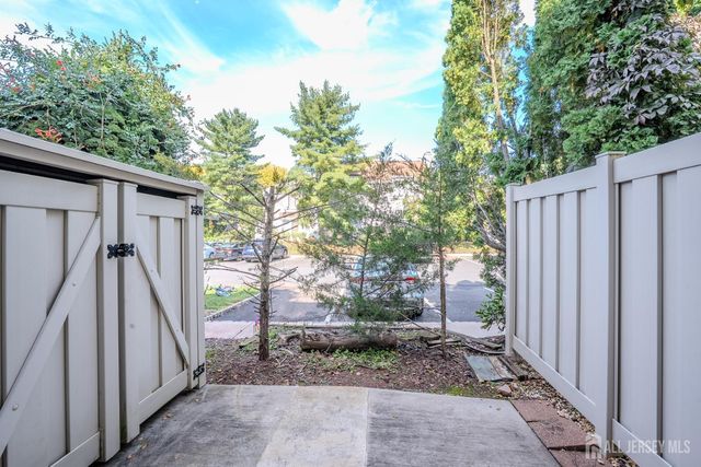 1088 Schmidt Lane, North Brunswick, NJ 08902