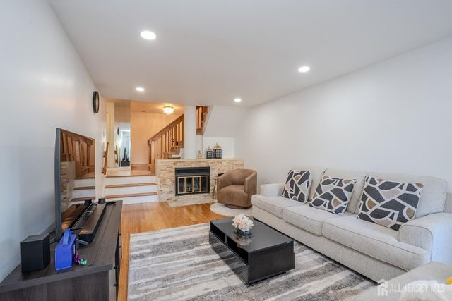 1088 Schmidt Lane, North Brunswick, NJ 08902
