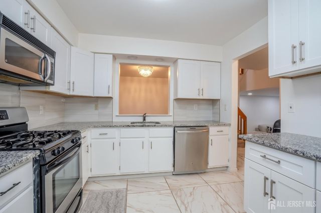 1088 Schmidt Lane, North Brunswick, NJ 08902