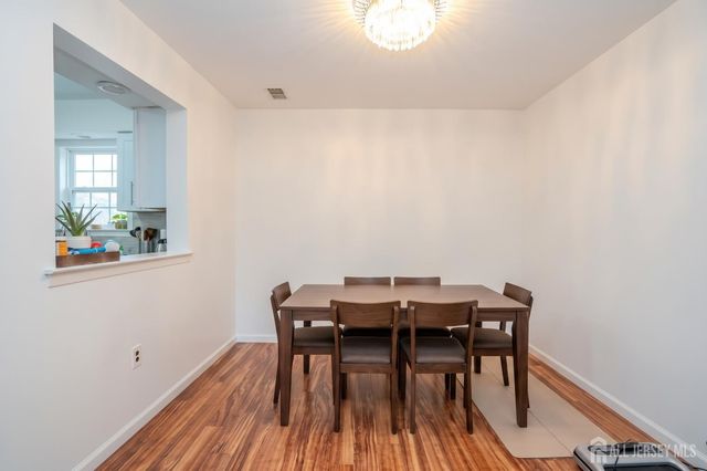 1088 Schmidt Lane, North Brunswick, NJ 08902