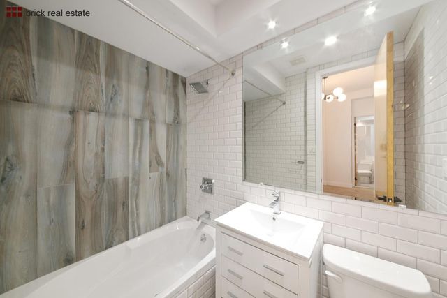 18-60 Flushing Avenue, New York City, NY 11385