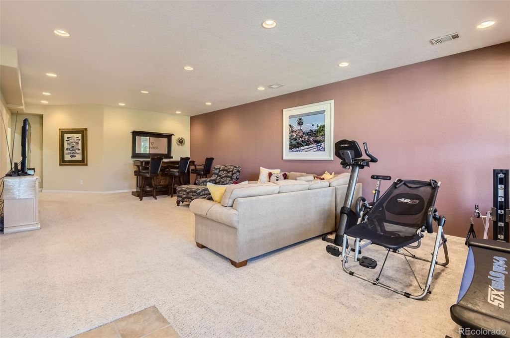 Image 26 of property listing at 9853 Greensview Circle, Lone Tree, CO 80124