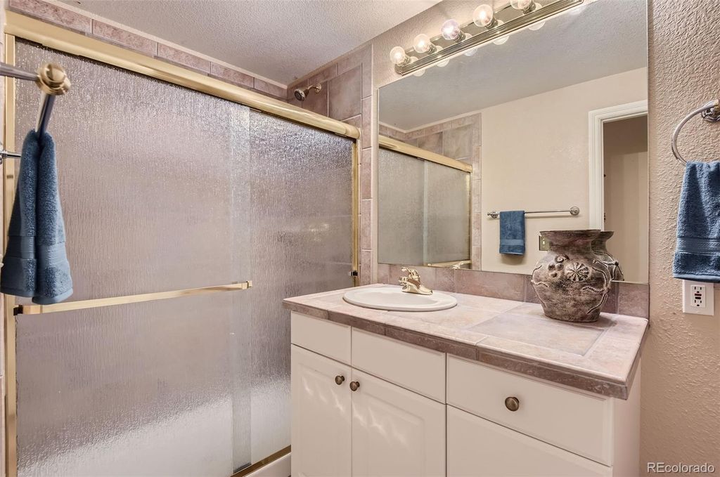 Image 28 of property listing at 9853 Greensview Circle, Lone Tree, CO 80124