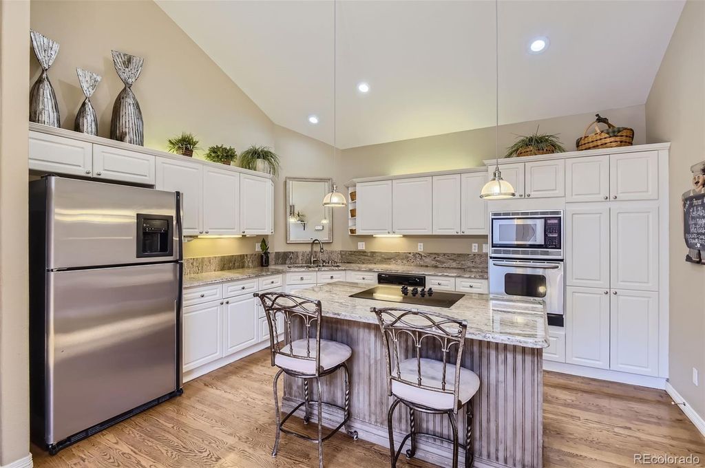 Image 4 of property listing at 9853 Greensview Circle, Lone Tree, CO 80124