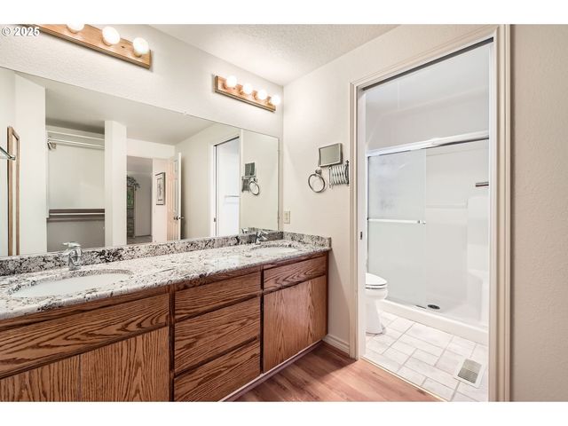 1725 N LAURELWOOD Loop, Canby, OR 97013