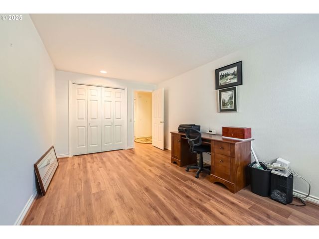 1725 N LAURELWOOD Loop, Canby, OR 97013