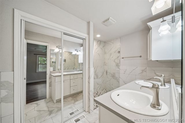 3463 S Gary Place, Tulsa, OK 74105