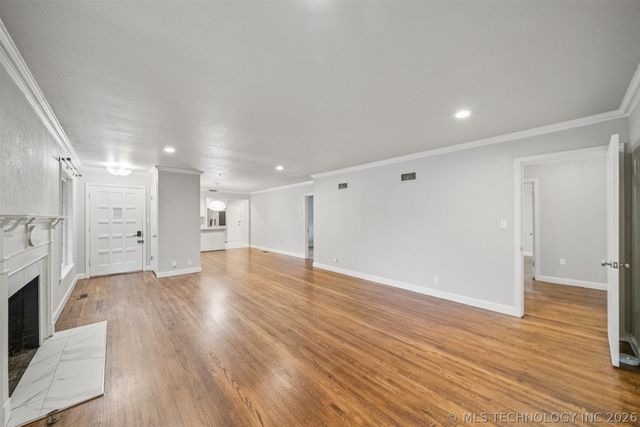 3463 S Gary Place, Tulsa, OK 74105