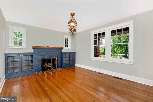 301 FLEMING AVE, Frederick, MD 21701