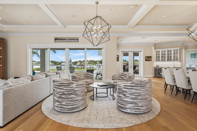 3973 SE Topsail Court, Stuart, FL 34997
