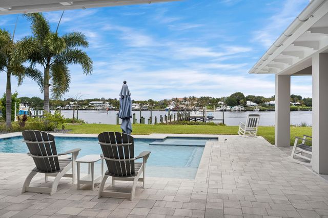 3973 SE Topsail Court, Stuart, FL 34997