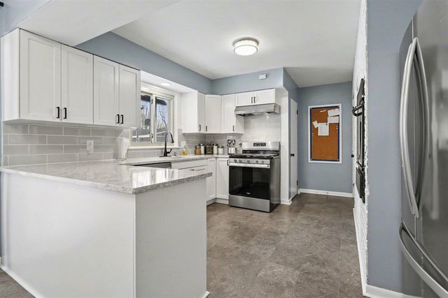 1829 Nash Drive, Saint Joseph, MI 49085