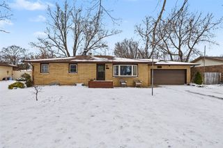 1829 Nash Drive, Saint Joseph, MI 49085