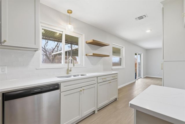 7833 Davenport Avenue, Fort Worth, TX 76116