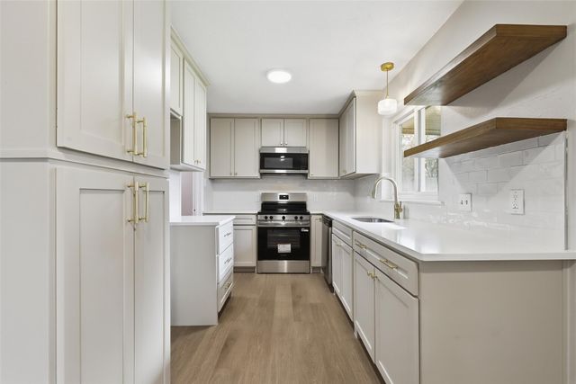 7833 Davenport Avenue, Fort Worth, TX 76116