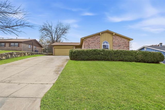 7833 Davenport Avenue, Fort Worth, TX 76116