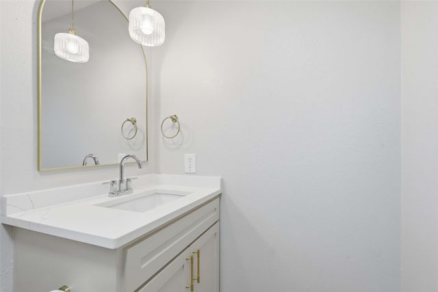 7833 Davenport Avenue, Fort Worth, TX 76116