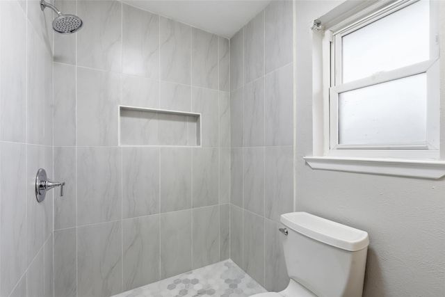 7833 Davenport Avenue, Fort Worth, TX 76116