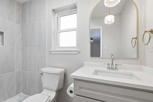 7833 Davenport Avenue, Fort Worth, TX 76116