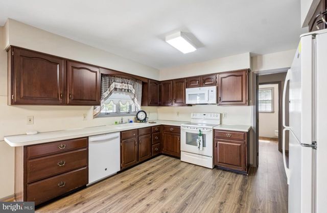 811 MOSS MILL RD, Hammonton, NJ 08037