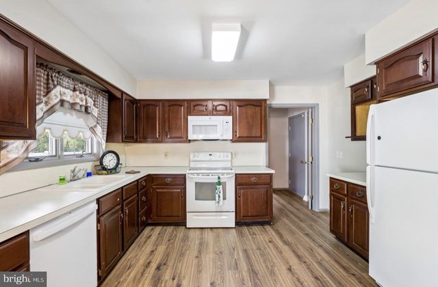 811 MOSS MILL RD, Hammonton, NJ 08037
