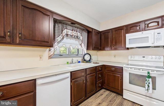 811 MOSS MILL RD, Hammonton, NJ 08037
