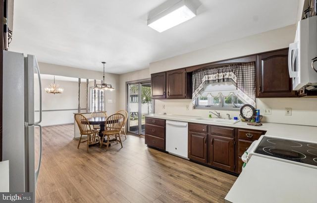 811 MOSS MILL RD, Hammonton, NJ 08037