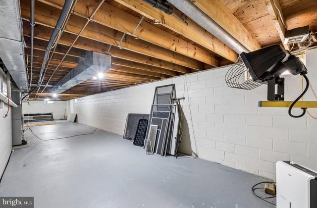 811 MOSS MILL RD, Hammonton, NJ 08037