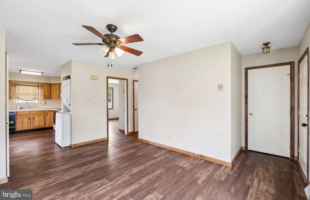 811 MOSS MILL RD, Hammonton, NJ 08037
