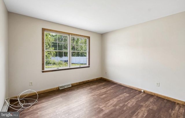 811 MOSS MILL RD, Hammonton, NJ 08037