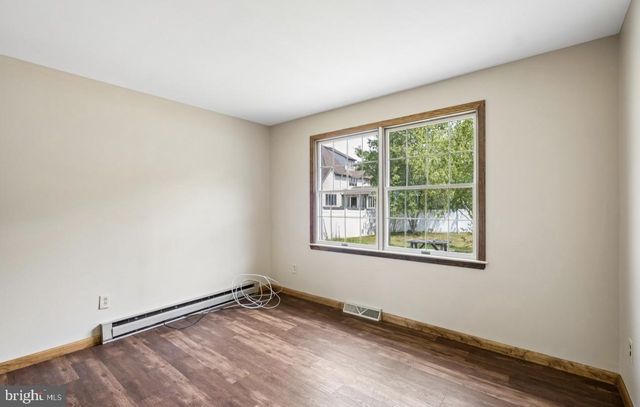 811 MOSS MILL RD, Hammonton, NJ 08037