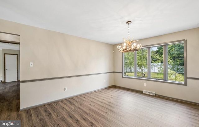 811 MOSS MILL RD, Hammonton, NJ 08037