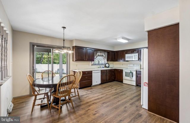 811 MOSS MILL RD, Hammonton, NJ 08037