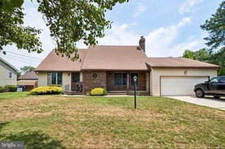 811 MOSS MILL RD, Hammonton, NJ 08037