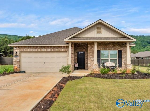 9104 Ohms Circle SE, Owens Cross Roads, AL 35763