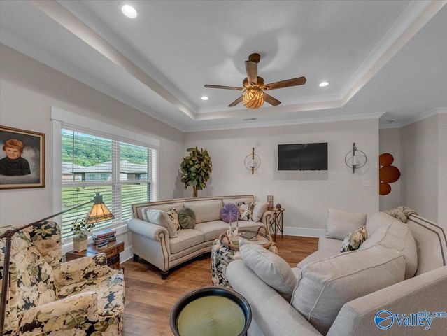 9104 Ohms Circle SE, Owens Cross Roads, AL 35763