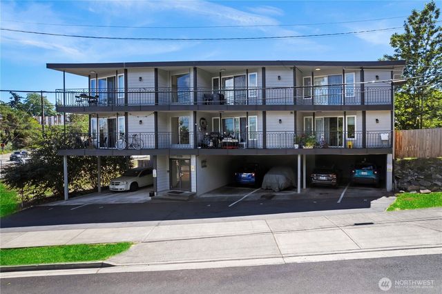 2701 S Walden Street, Seattle, WA 98144