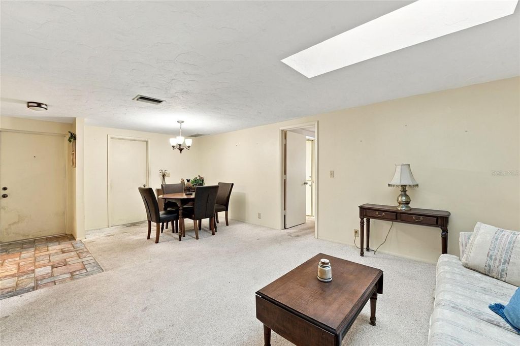 Image 14 of property listing at 7812 2ND AVENUE NW, Bradenton, FL 34209