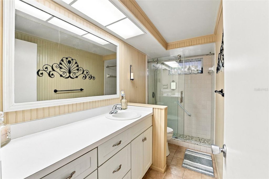 Image 26 of property listing at 7812 2ND AVENUE NW, Bradenton, FL 34209